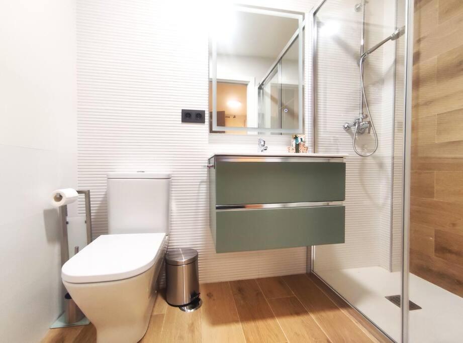 Oasis Suites Fernando IV เซบีญา ภายนอก รูปภาพ